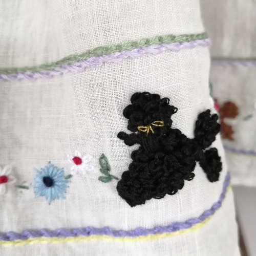 プードル刺繍のカフェカーテン・インテリア・カーテン・目隠しクロス