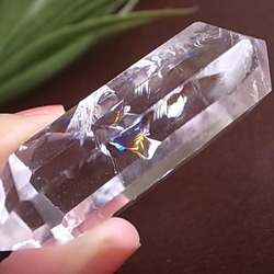 アイリスクォーツ　水晶　虹入り　ブラジル産　57ｇ　ダブルポイント　　 4枚目の画像