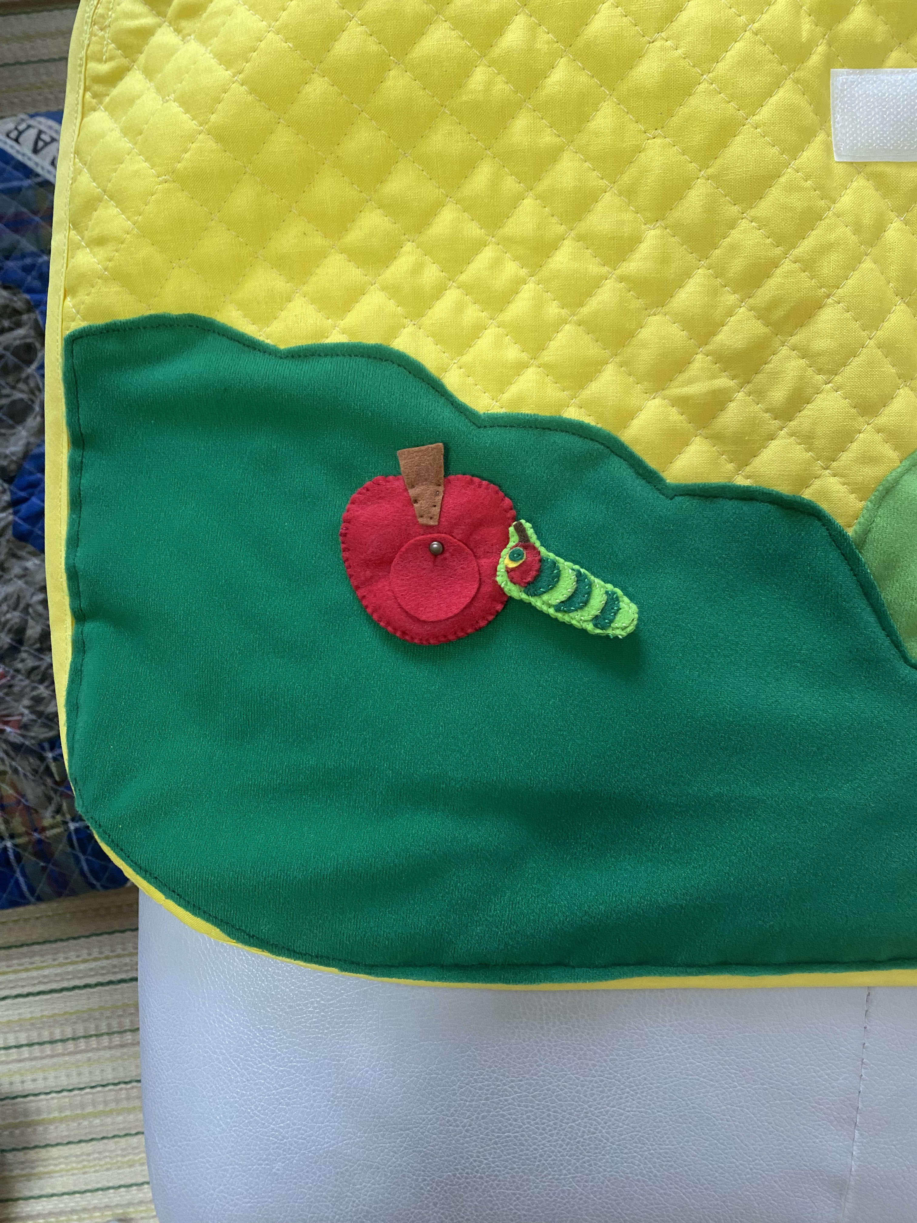 エプロンシアターあおむしさん