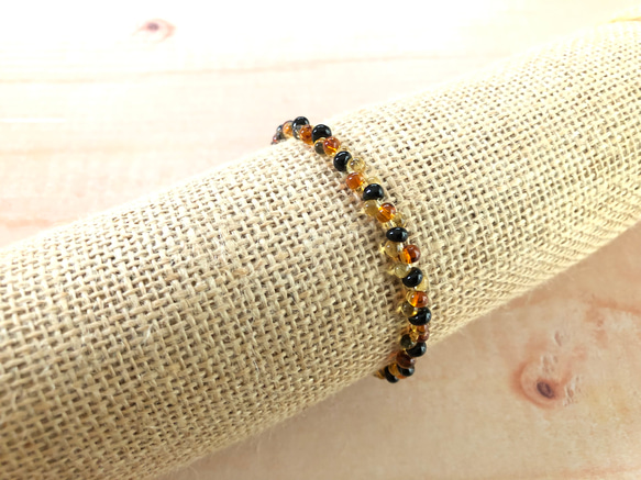 まが玉ビーズのブレスレット ブレスレット Wakame 通販 14415299