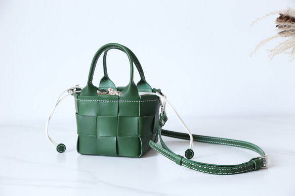 帆布 x 皮革拼接真皮編織手提包單肩托特包抽繩包單肩包 第3張的照片