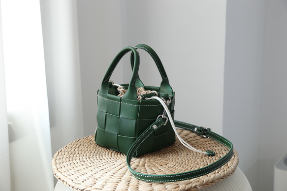 帆布 x 皮革拼接真皮編織手提包單肩托特包抽繩包單肩包 第14張的照片