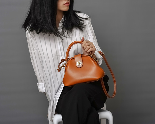 mayu様】がま口 ショルダーバッグ 黒レザー ハンドメイド