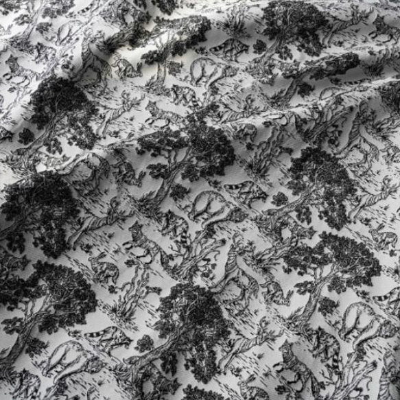 黒い森とアニマル柄 動物柄 ジャカード生地 [3045] 7枚目の画像