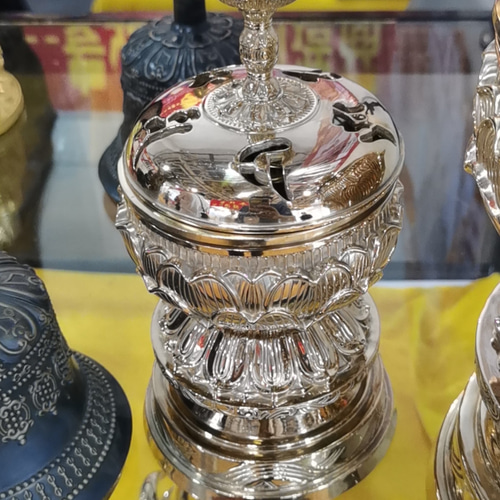 チベット密教法具 大悲香炉 仏教法器 真鍮製 31cm その他置物 チベット密教法具 大悲香炉 仏教法器 真鍮製 31cm その他置物