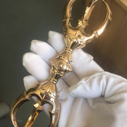 チベット密教法器 空海大師飛行杵 三鈷杵 金剛杵 真鍮製 vajra チベット密教法器 空海大師飛行杵 三鈷杵 金剛杵 真鍮製 vajra