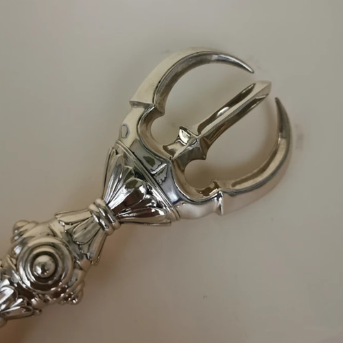 チベット密教法器 空海大師飛行杵 三鈷杵 金剛杵 真鍮製 vajra チベット密教法器 空海大師飛行杵 三鈷杵 金剛杵 真鍮製 vajra
