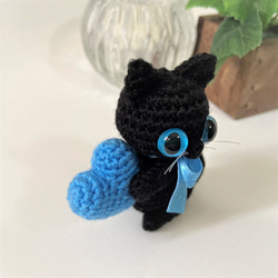 リボン黒猫の選べるハート♡スカイブルー♡編みぐるみ☆受注製作品 5枚目の画像