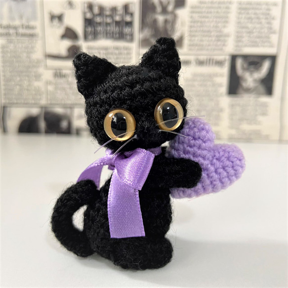 リボン黒猫の選べるハート♡ライトパープル♡編みぐるみ☆受注製作品 5枚目の画像