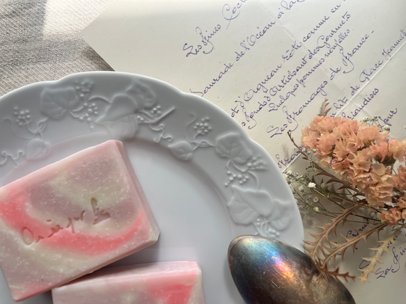 【人気No.3】イランイラン石鹸　Aimé Soap  エメ　手作り石鹸 ハンドメイド石鹸　ピンク　雑貨石鹸【1個】 5枚目の画像