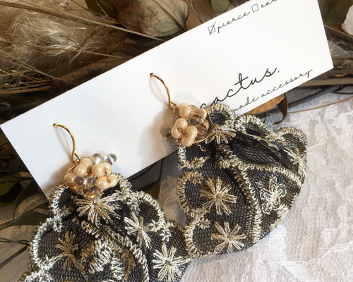 再販6　個性的　チュール　レース　タッセル　フリンジ　ピアス　イヤリング　アクセ bd4359ad26732b3dafcd4965782826