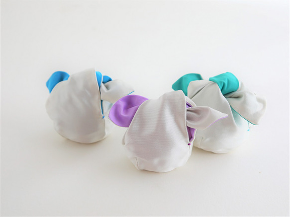 手描き金彩雪月花模　蓋付きの振出　お洒落な包み袋付き　　金平糖の器　お抹茶の同具　金彩絵付け 7枚目の画像