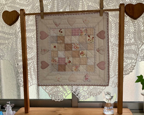 キルトスタンド（キルト24㎝角用 内寸W29㎝xH31.5㎝） 糸・ミシン糸