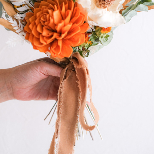 ダリアとベニバナのオレンジブーケ＊ドライフラワーブーケ