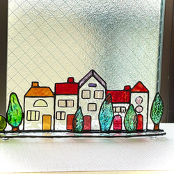 可愛いハウスの街並み　ステンドグラス 2枚目の画像