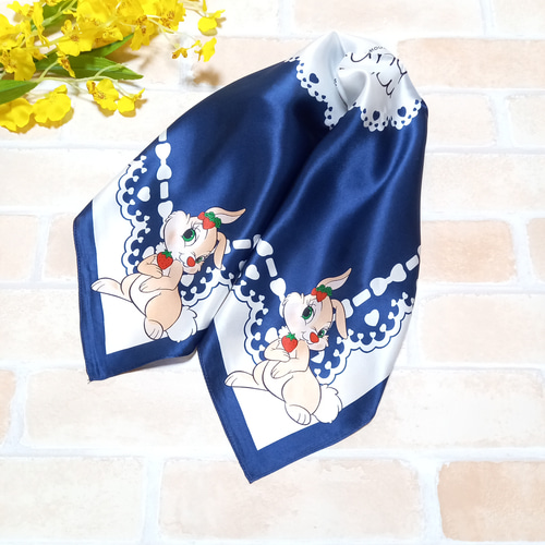 プチシルクウサギかわいいいちご柄スカーフ0100 スカーフ
