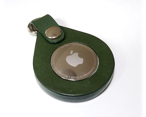 Apple AirTag Hermès グリーンレザーケース iphoneみたいに角張ったフォルムのAirTag（エアタグ）レザーケース