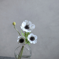 咲き続けるアネモネ(３輪＋蕾)オーバル風ガラス　マジカルウォーター　癒しのフラワーインテリア　アーティフィシャルフラワー 7枚目の画像