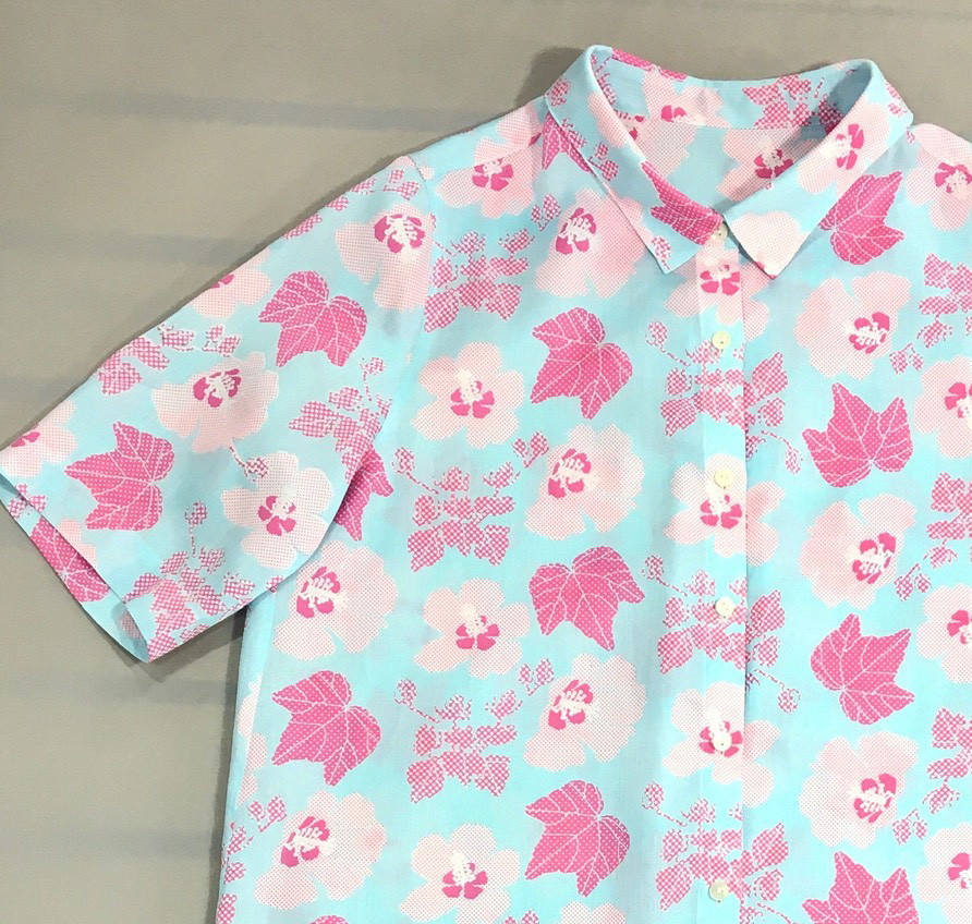 シルクのような綿100%サテン　草花模様の半袖シャツ/フヨウ 　選べる【受注製作】草花模様　ボタニカル