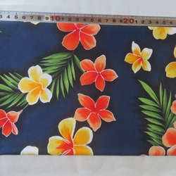 ハワイアン　トロピカル　約108cm×90cmカット布　C柄　コットン100％ (赤、フーシャピンク、群青、黒の4色有) 6枚目の画像