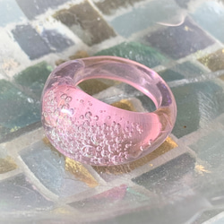 コロンとしたガラスのリング　ピンク 1枚目の画像