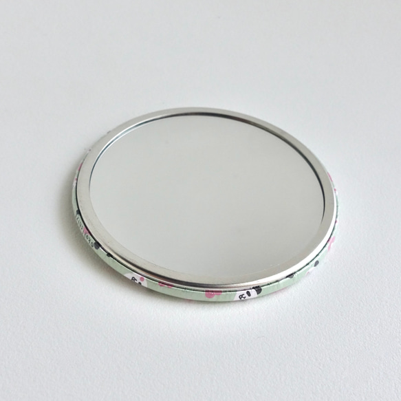 【SALE】パンダの缶ミラー 14枚目の画像