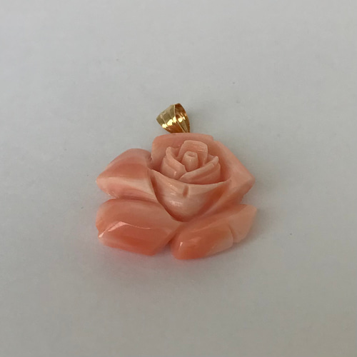 もも色珊瑚の＊薔薇＊彫刻ペンダント トップK18 R40807