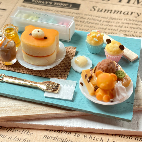 konel監修 ふわふわ！「くまパン」コレクション [1.ムキムキパン