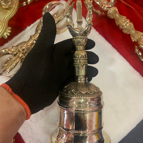 チベット仏教法器 鐘 五鈷金剛鈴 真鍮製 密教パワー 密教法具 チベット仏教法器 鐘 五鈷金剛鈴 真鍮製 密教パワー 密教法具