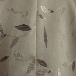 リーフ柄のジャカード織りがおしゃれな、ライトエクリュベージュのオートクチュールに使用する生地で作製した和装コート 16枚目の画像