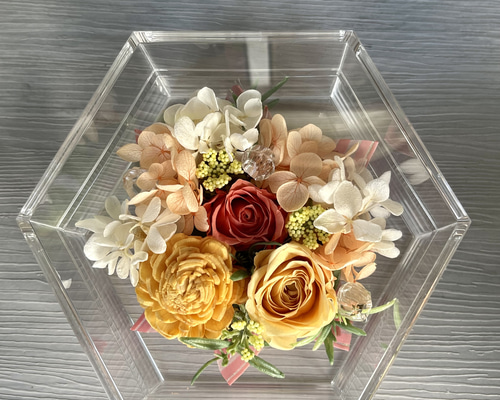 幸せを呼ぶ 六角形プリザーブドフラワー プリザーブドフラワー Juri