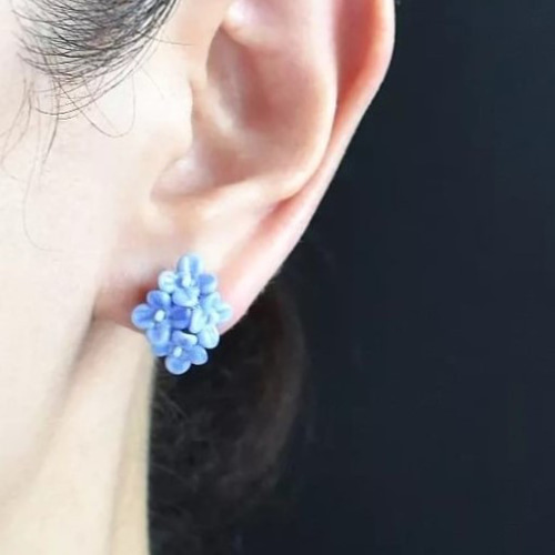 小花のピアス 勿忘草 わすれなぐさ ピアス（スタッド・一粒