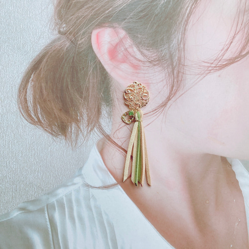 レザー タッセル and Green ロング ピアス イヤリング アレルギー対応 