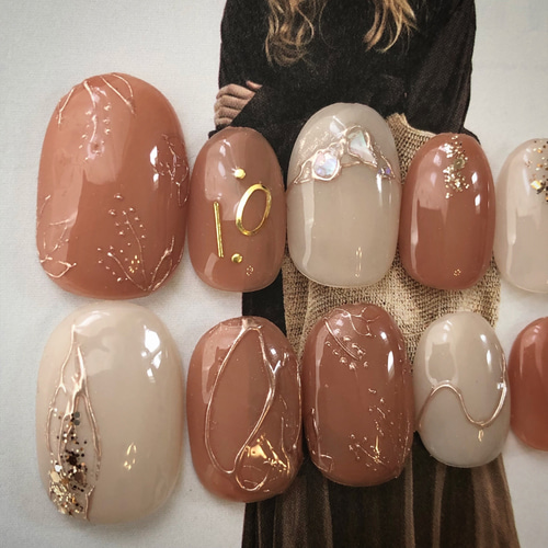 【匿名発送】ネイルチップ ニュアンス インク　秋フラワーフリルゴールドno.77 匿名発送】ネイルチップ ニュアンス インク 秋フラワーフリルゴールド