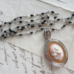 アンティーク花形ペンダントネックレス フラワー ゴールド ロケット ペンダントトップ チェーンなし K9