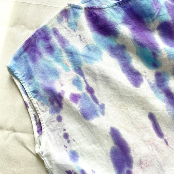 手染めの半袖ブラウス コットンリネン 『Nijimi』purple 3枚目の画像