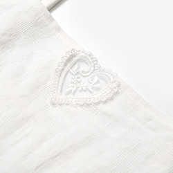 白色 雙層内裏 提花棉質愛心鏤空细肩带收腰洋裝 一字領連身裙 第8張的照片