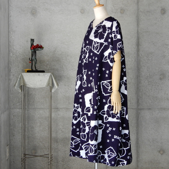 着物リメイク　浴衣の夏ワンピース/ 椿　　Aライン    大き目のフリーサイズ　 4枚目の画像