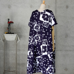 着物リメイク　浴衣の夏ワンピース/ 椿　　Aライン    大き目のフリーサイズ　 5枚目の画像