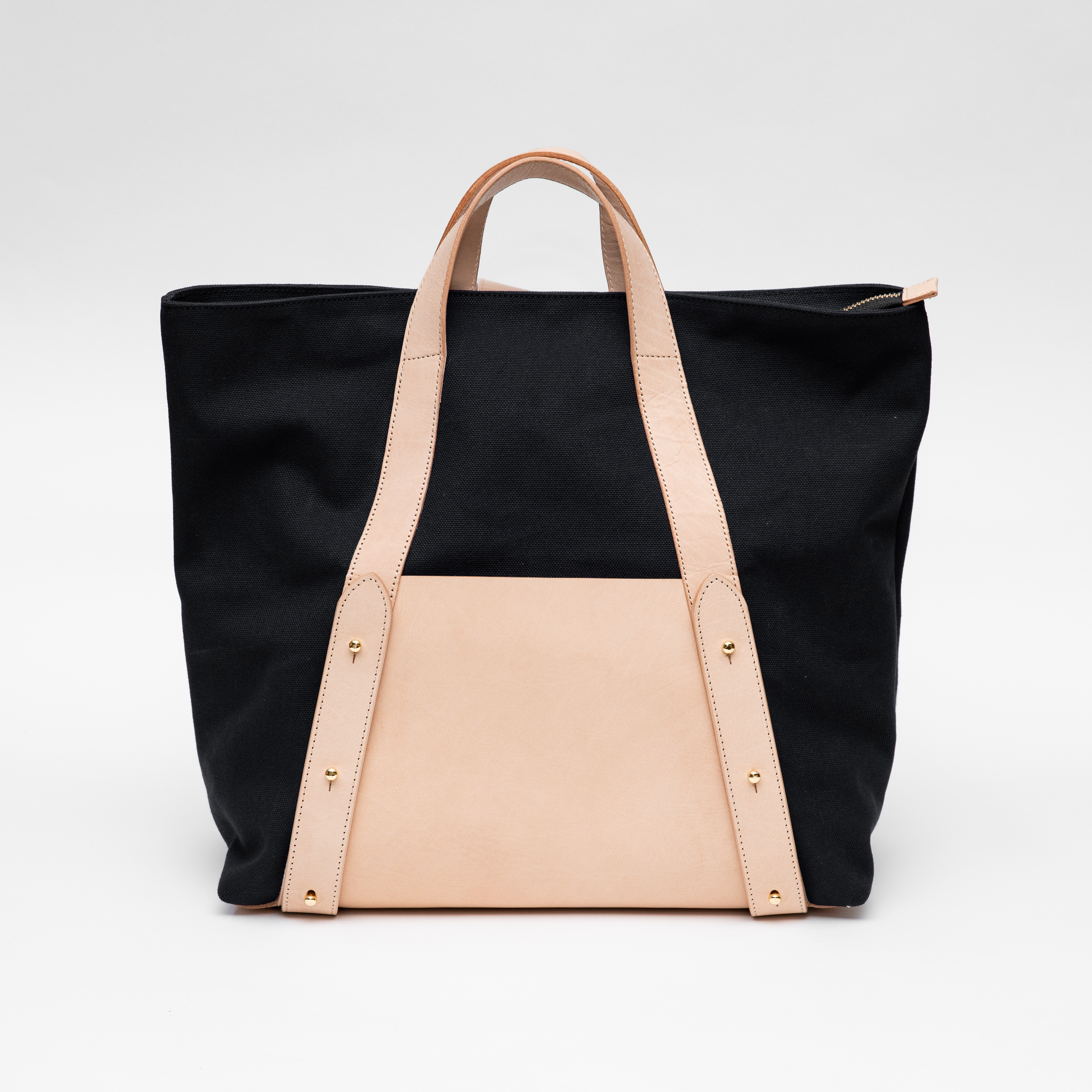 「背負えるトートバッグ」 トート型リュック ブラック 12,915円