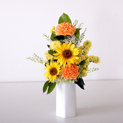 【仏花】再販＊ひまわりを使用したトールタイプの仏花【供花】 1枚目の画像
