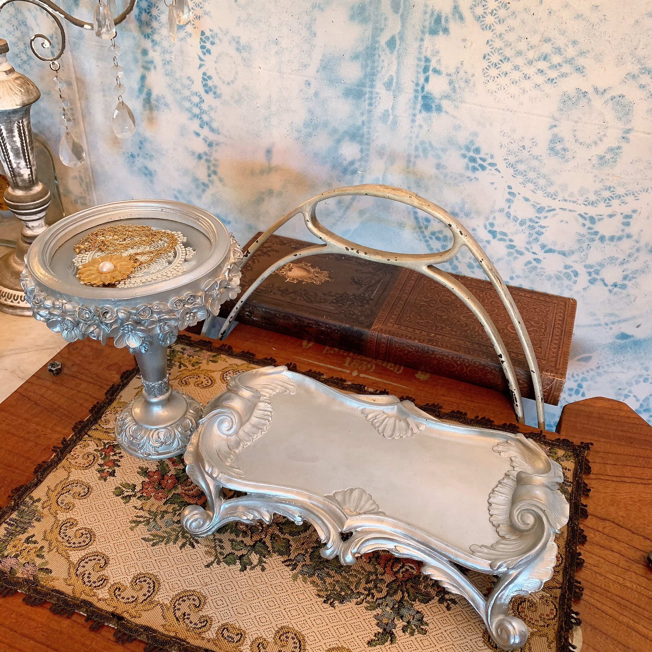 ロココ調 アンティーク雑貨 ロココ調 スタンドクロック（シルバー