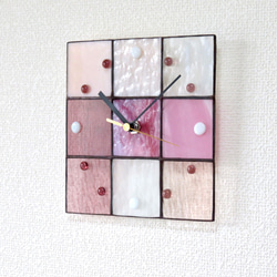 【creema限定価格】ステンドグラス 壁掛け時計＊ピンクのスクエア＊ 3枚目の画像