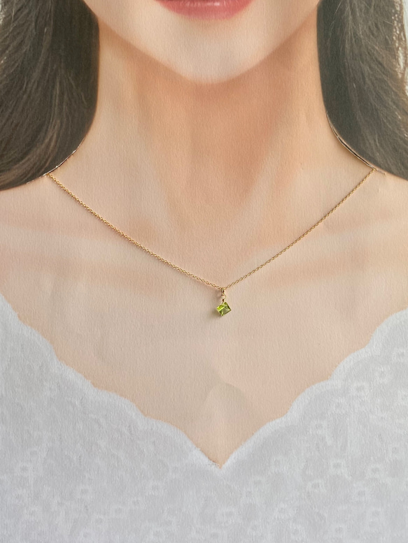 14kgf ペリドットの首飾り プリンセスカット  ～ evening emerald ～ 橄欖石 sv925変更可能 3枚目の画像