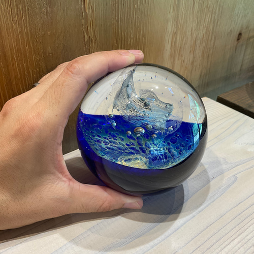 オバタ硝子工房 オーロラのペーパーウエイト 文具 文鎮 ガラス