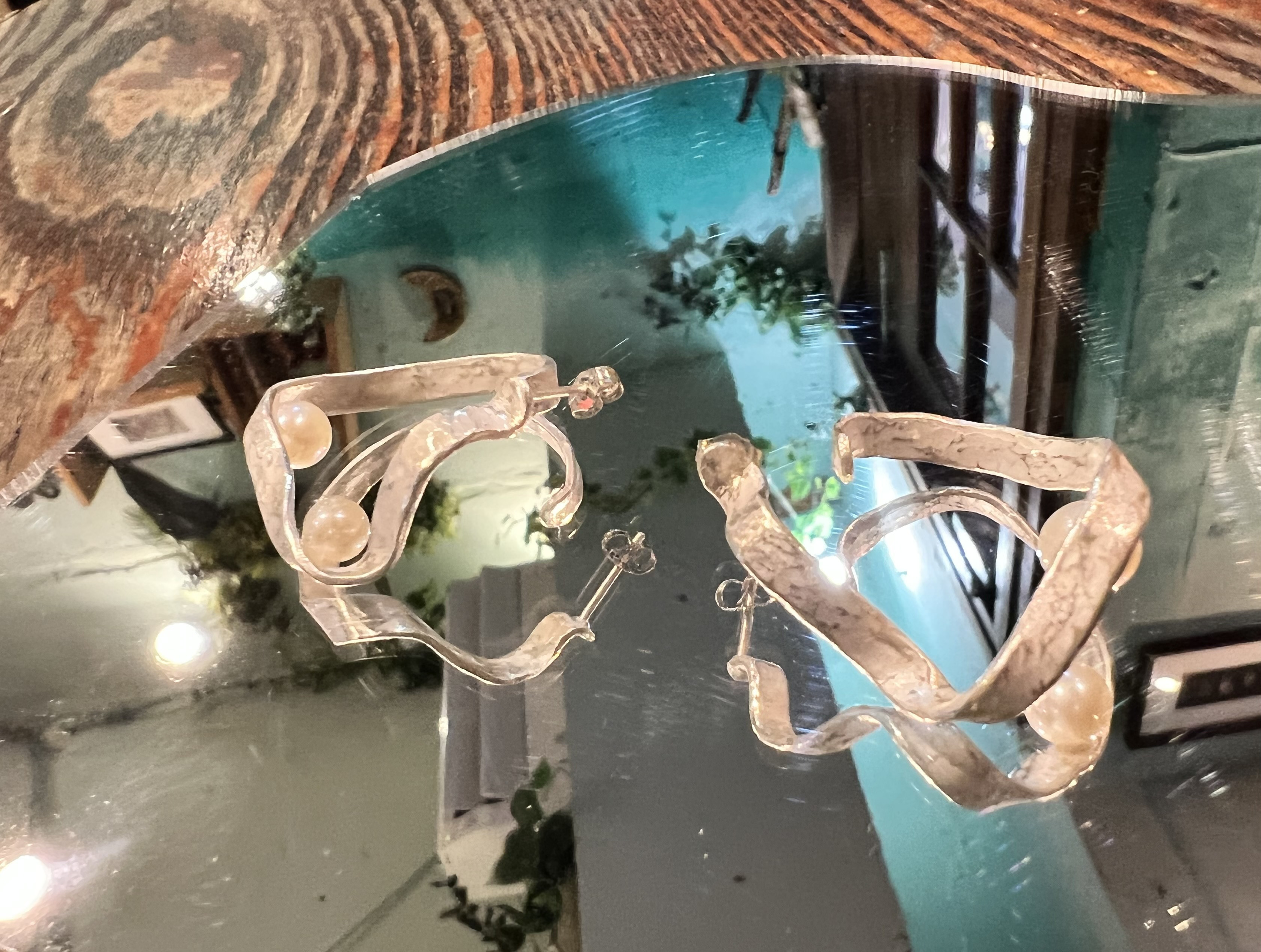 The Orbit_マット　パール　シルバー　ピアス（左右どちらか片方）