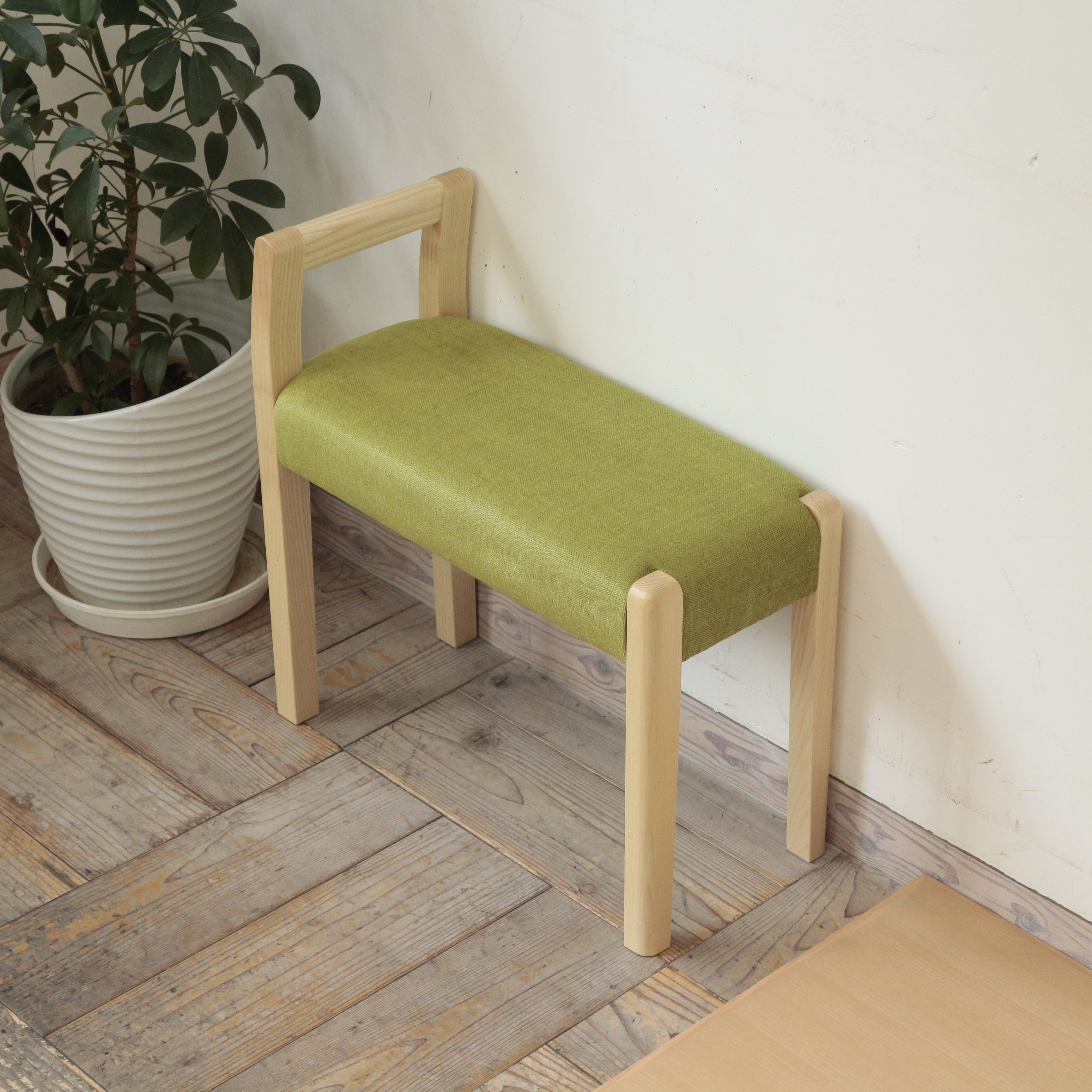 玄関スツール サイドアーム W540 (NA×SP-UP5564イエローグリーン）