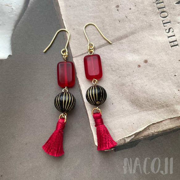 【完売】Irodori tassels(Red & Black)ピアス　イヤリング変更可 1枚目の画像