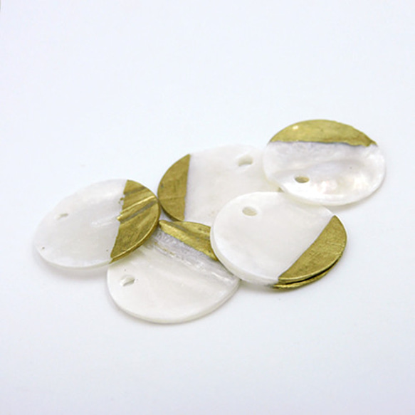 Natural Shell Charm / 天然シェルチャームSG【Round Plate/Gold 15ｍｍ】5個 2枚目の画像