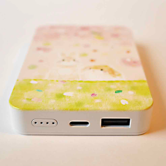 軽量コンパクト　モバイルバッテリー　5000mAh☆うさぎと桜★送料無料 7枚目の画像